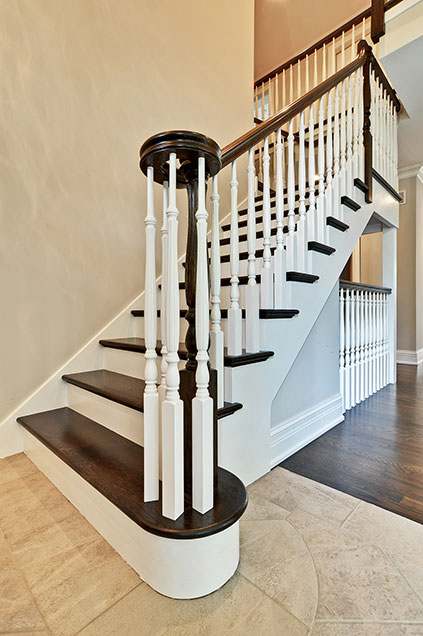 1001-Woodlawn-Glenview - Staircase Detail  - Globex Developments Custom Homes