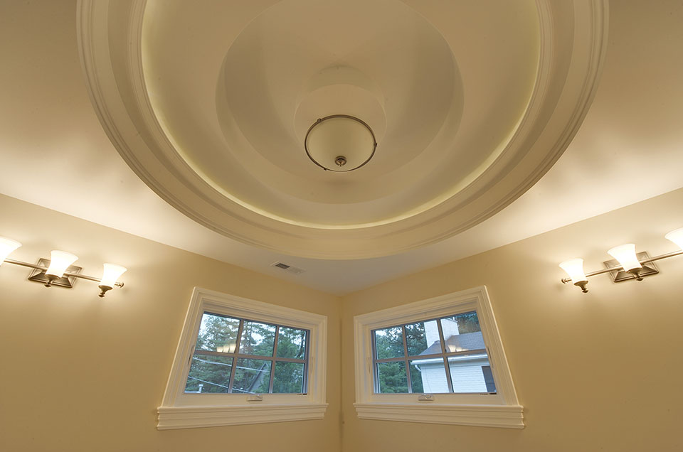 1005-Queens-Glenview - Master-Bathroom-Light-Off - Globex Developments Custom Homes