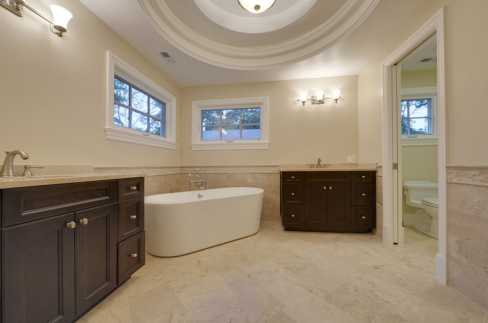 1005-Queens-Glenview - Master  Bathroom - Globex Developments Custom Homes