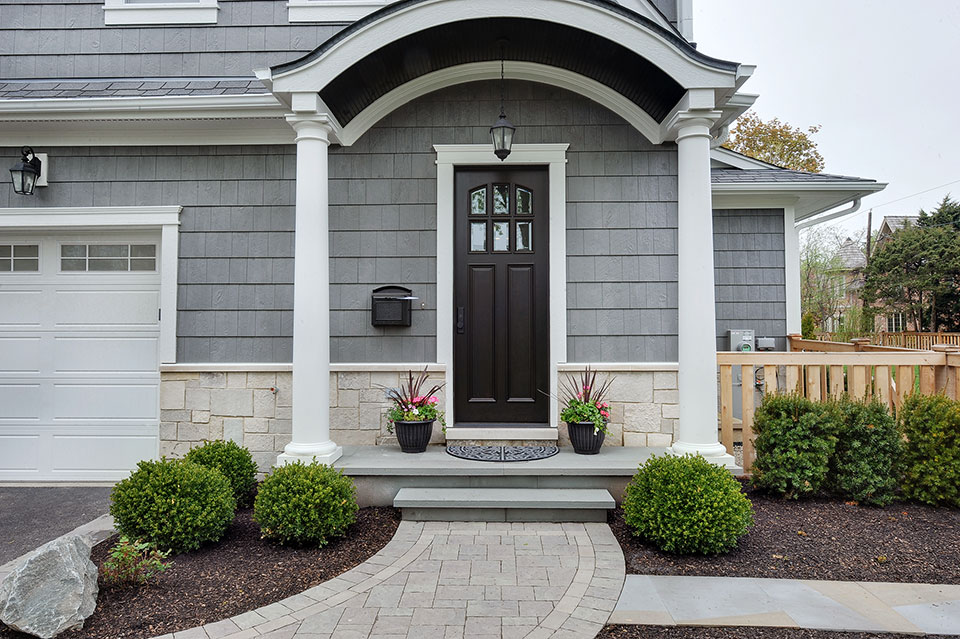 1044-Woodlawn-Glenview - House-Side-Entry-Door - Globex Developments Custom Homes