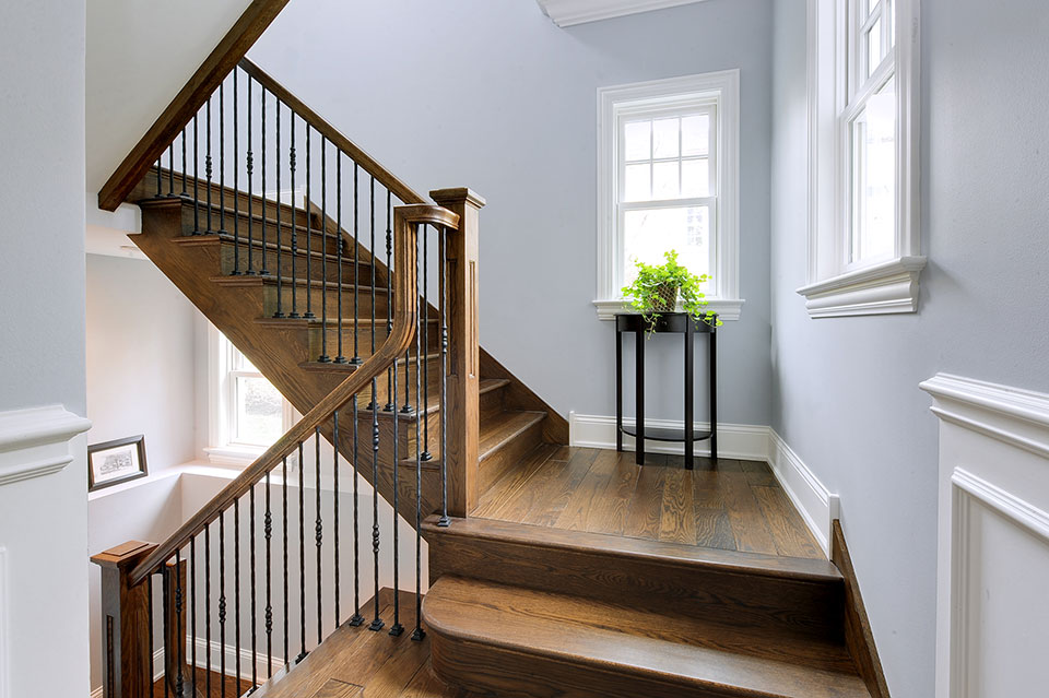 1044-Woodlawn-Glenview - Staircase - Globex Developments Custom Homes