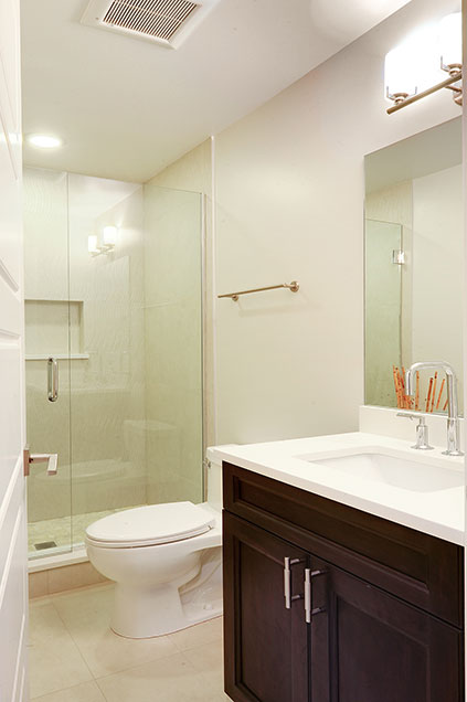 1206-Raleigh-Glenview - Basement Bathroom - Globex Developments Custom Homes