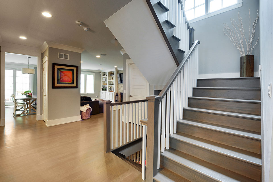 1206-Raleigh-Glenview - Staircase Entry - Globex Developments Custom Homes