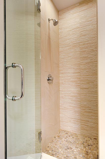 124-Berry-Park-Ridge - Basement Bathroom Shower - Globex Developments Custom Homes