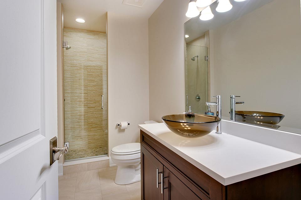 124-Berry-Park-Ridge - Basement-Bathroom - Globex Developments Custom Homes