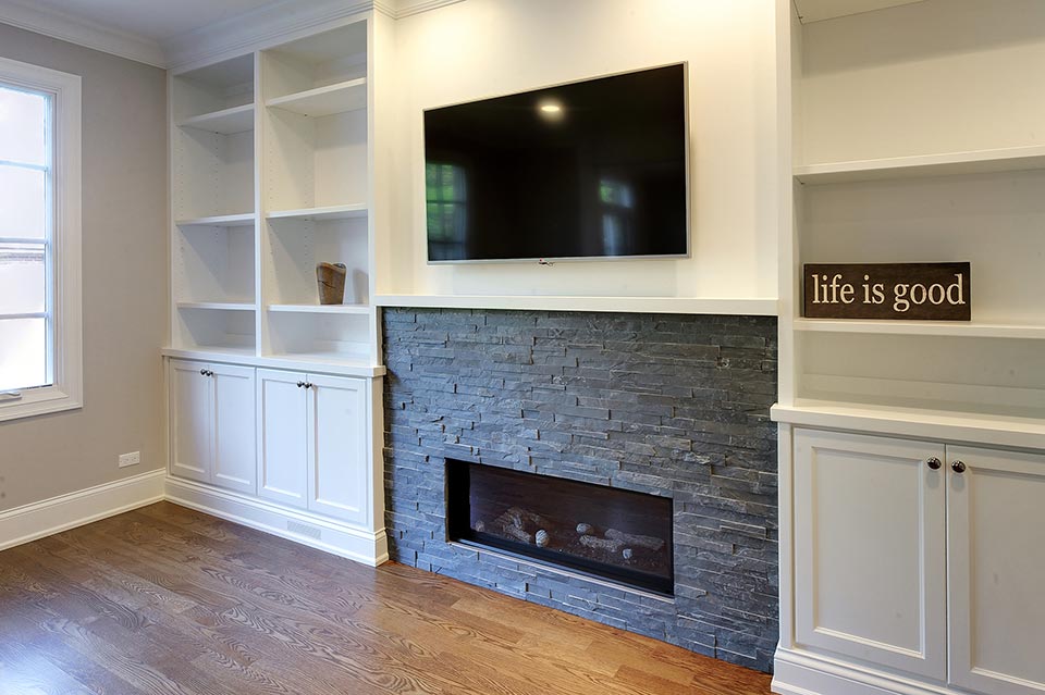 124-Berry-Park-Ridge - Family-Room-Fireplace - Globex Developments Custom Homes