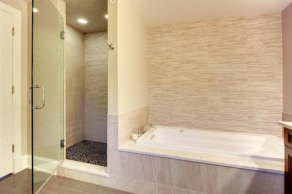 124-Berry-Park-Ridge - Master-Bathroom-Shower-View - Globex Developments Custom Homes