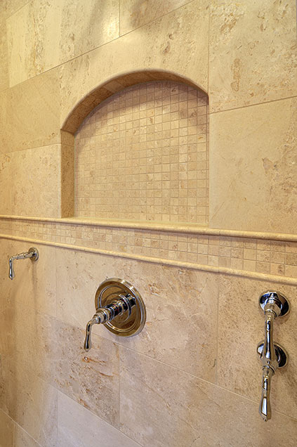 1929-Palmgren-Glenview - Masterbath Shower Tile - Globex Developments Custom Homes