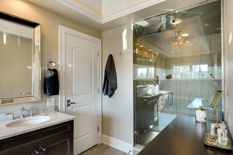 305-Neva-Glenview - Master Bathroom - Globex Developments Custom Homes