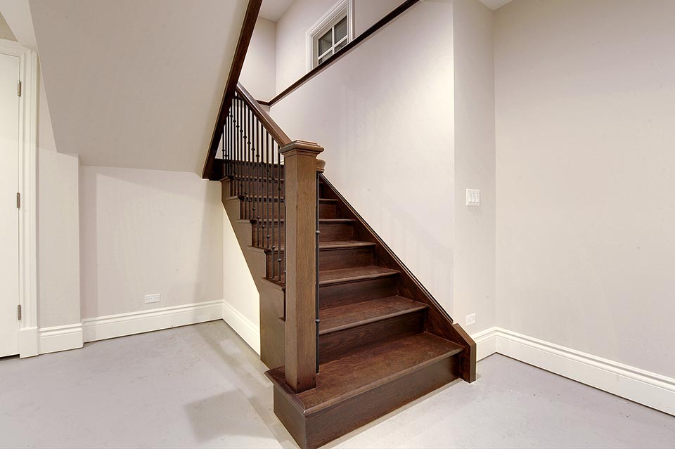 1216-Raleigh-Glenview - Basement-Stairs - Globex Developments Custom Homes