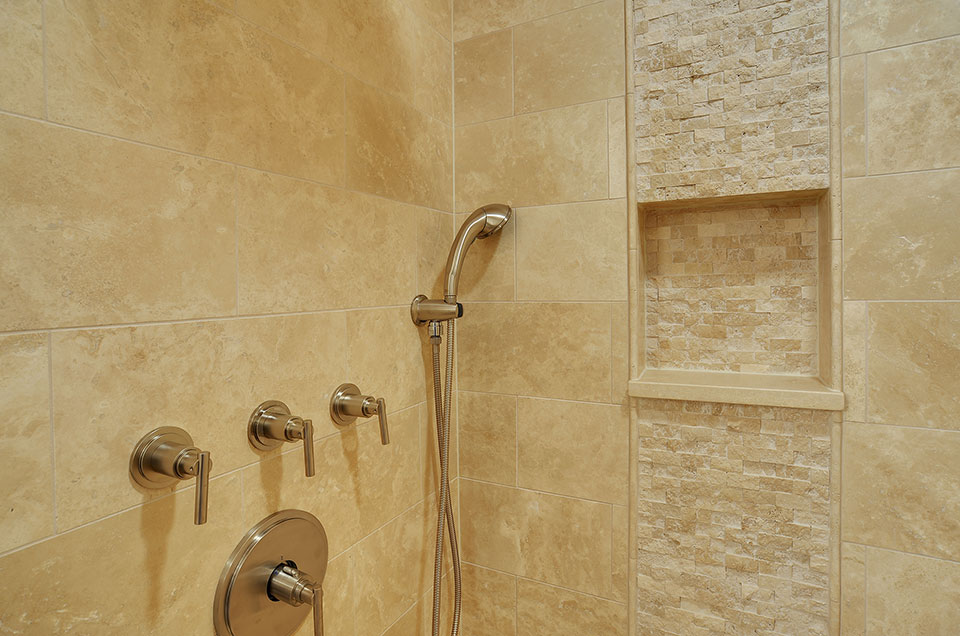 304-McArthur-Mt-Prospect - masterbath-shower-detail - Globex Developments Custom Homes