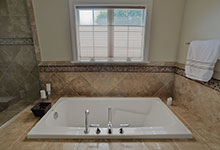 920-Crescent - Bathroom Tub - Globex Developments Custom Homes