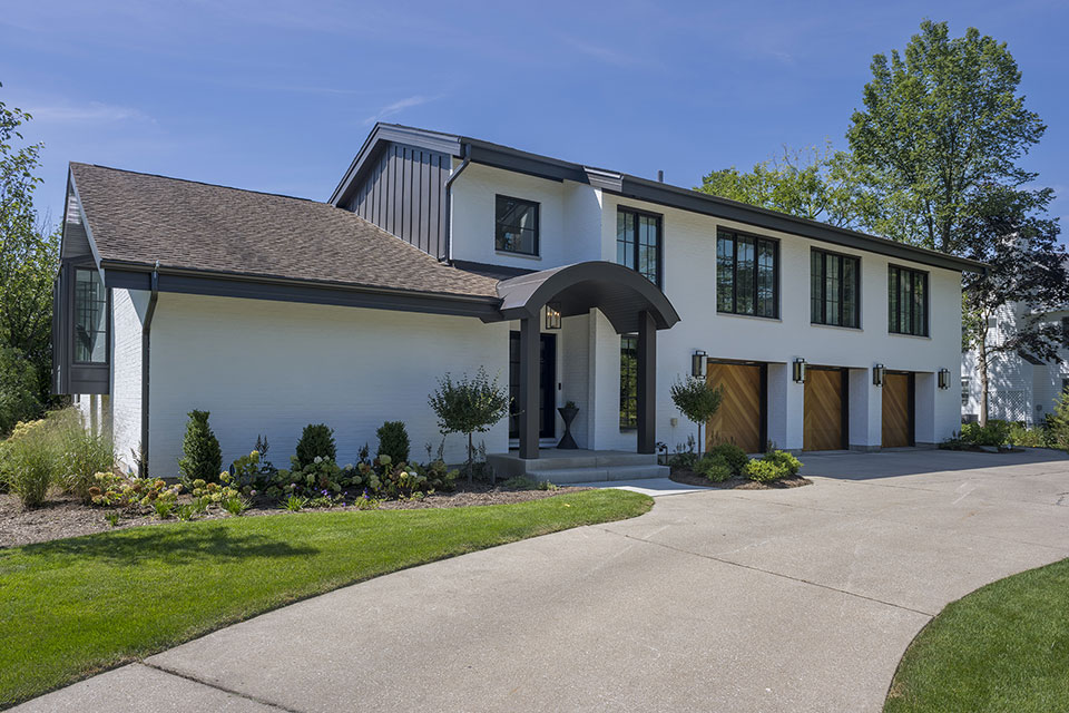 Branch-Rd-Glenview-Modern-Home - Front-Elevation,-Driveway - Globex Developments Custom Homes