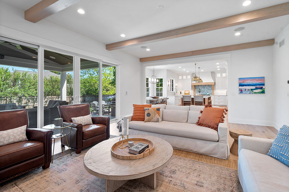 Glenview-Custom-Home-103 - Family Room Window View - Globex Developments Custom Homes