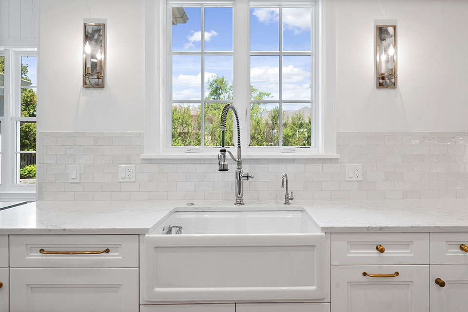 Glenview-Custom-Home-103 - Kitchen Faucet - Globex Developments Custom Homes