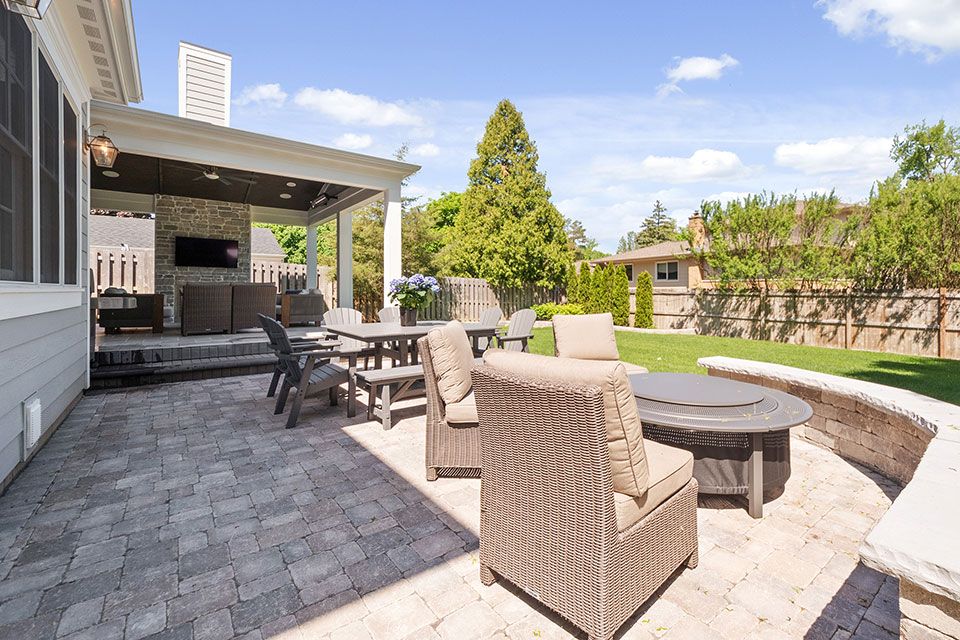 Glenview-Custom-Home-103 - Patio Firepit - Globex Developments Custom Homes