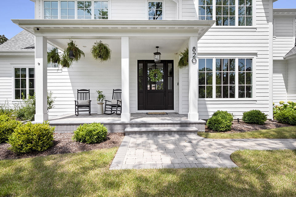 Glenview-Custom-Home-105 - Front Door - Globex Developments Custom Homes