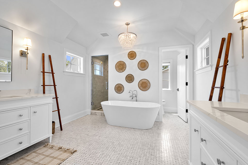 Glenview-Custom-Home-105 - Master Bathroom - Globex Developments Custom Homes