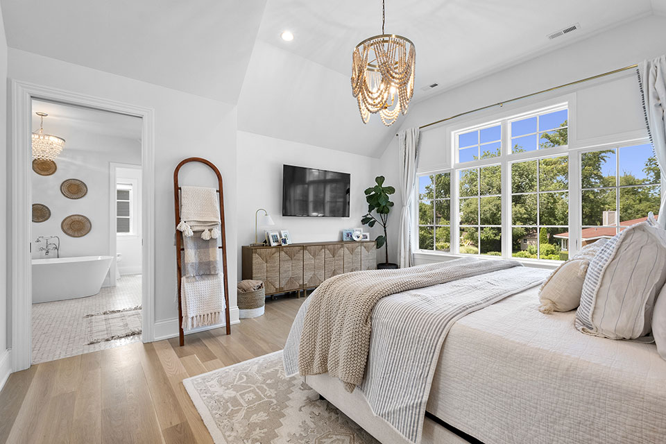 Glenview-Custom-Home-105 - Master Bedroom Back View - Globex Developments Custom Homes