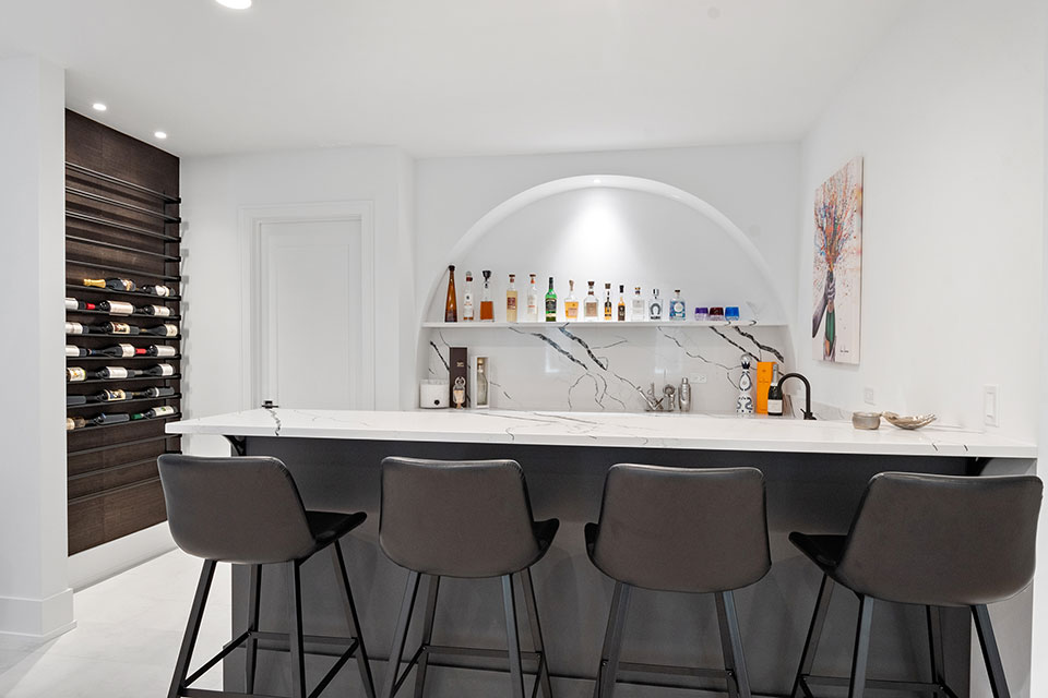 Glenview-Custom-Home-106 - Basement Bar - Globex Developments Custom Homes