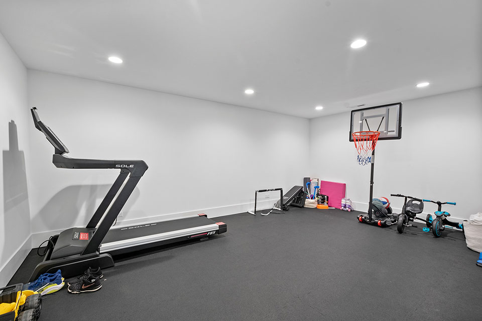 Glenview-Custom-Home-106 - Exercise Room - Globex Developments Custom Homes