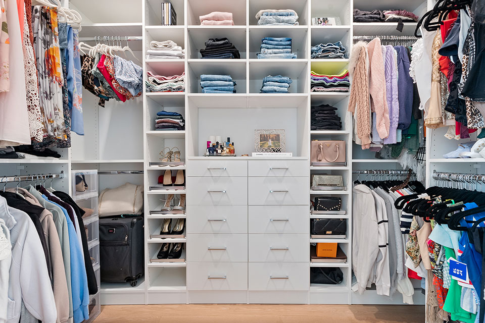 Glenview-Custom-Home-106 - Walk In Closet - Globex Developments Custom Homes