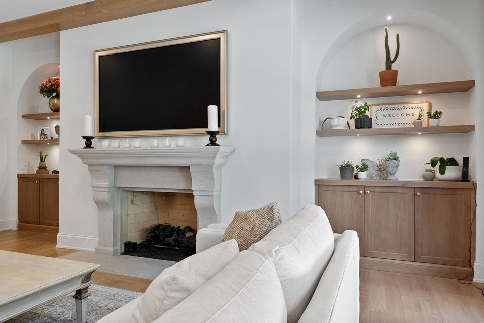 Glenview-Custom-Home-107 - Family Room Fireplace - Globex Developments Custom Homes