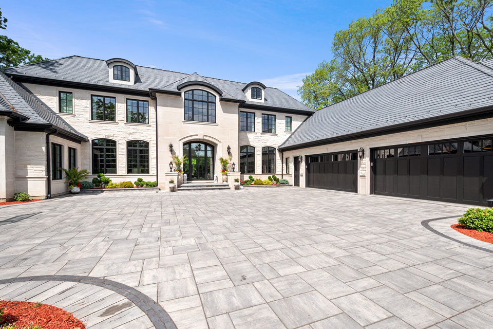 Northfield-Custom-Home-102 - House Front - Globex Developments Custom Homes
