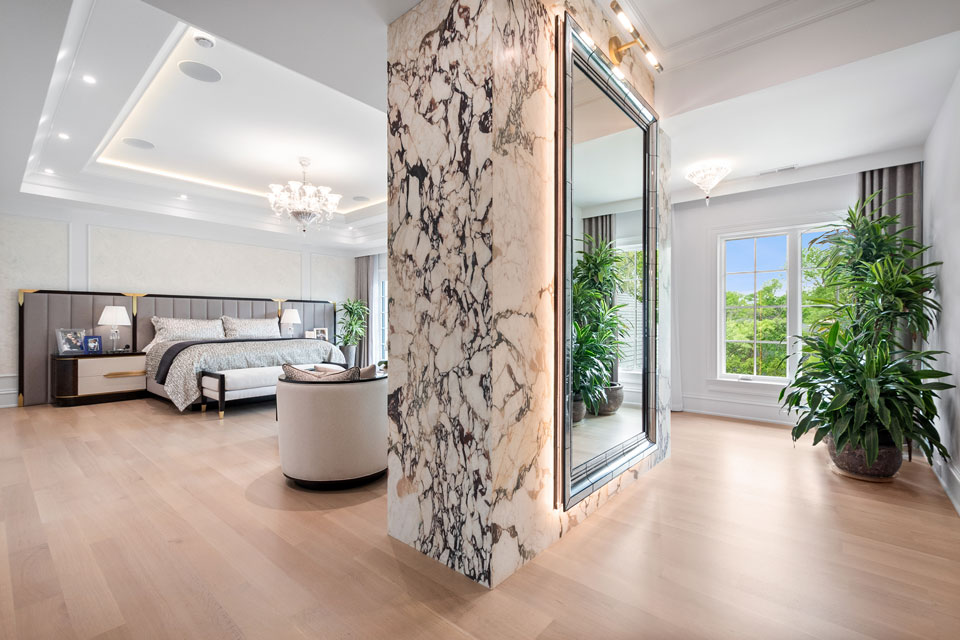 Northfield-Custom-Home-102 - Master Bedroom Mirror - Globex Developments Custom Homes