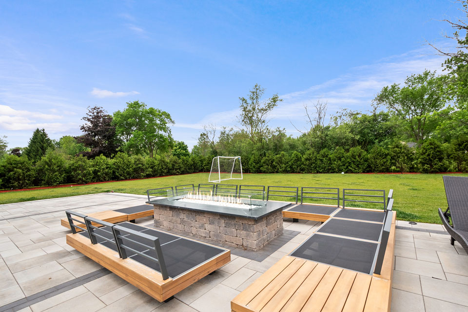 Northfield-Custom-Home-102 - Outside Firepit - Globex Developments Custom Homes
