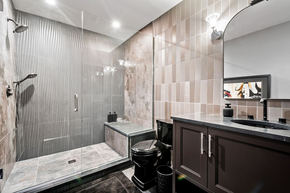 Northfield-Custom-Home-102 - Shower, Vanity - Globex Developments Custom Homes